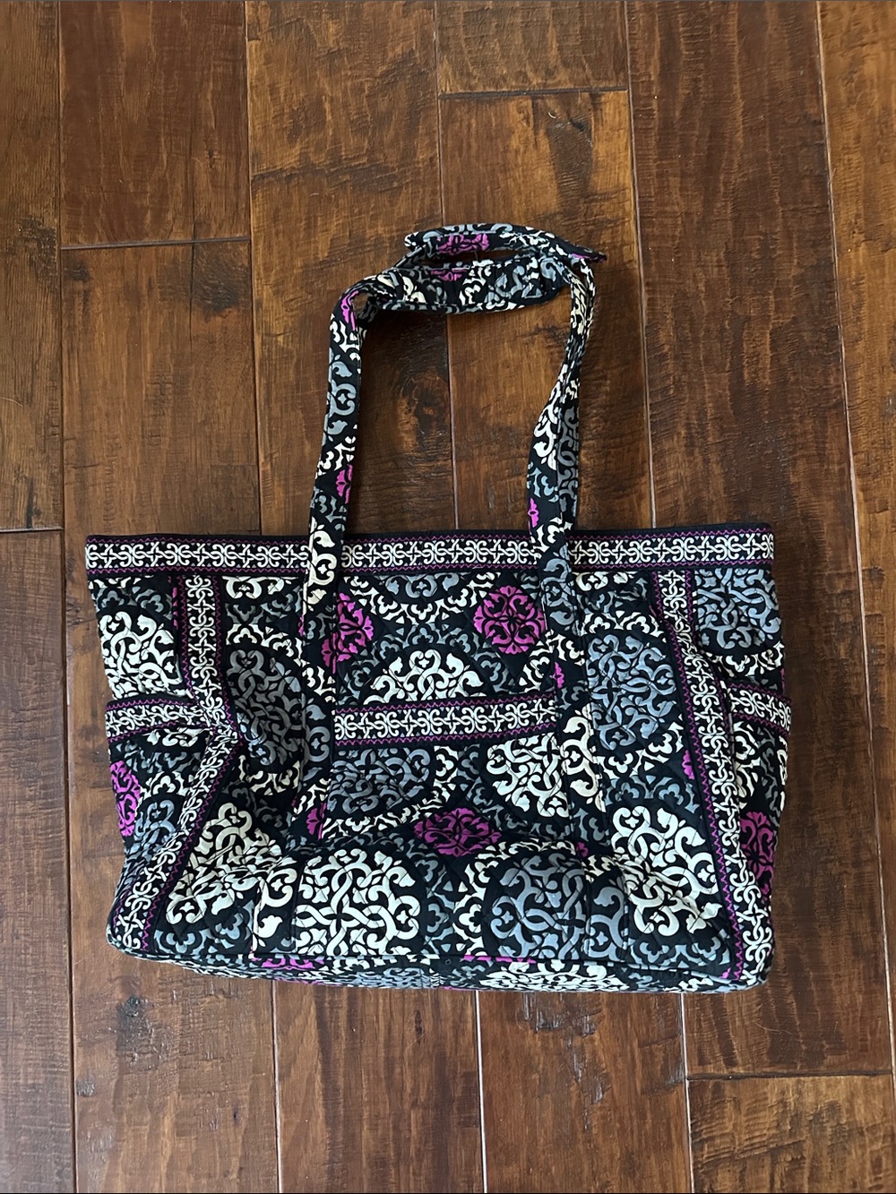 Vera Bradley Get Carried Away Tote in Canterberry Mangenta